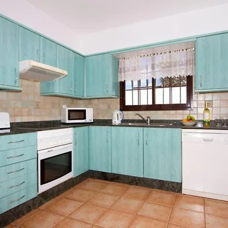 Charming Mojones 3 Bedrooms Child Friendly Pool Lise Short Walk To Old Town Puerto Del Carmen * Tias