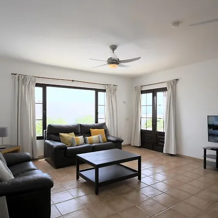 Charming Mojones 3 Bedrooms Child Friendly Pool Lise Short Walk To Old Town Puerto Del Carmen Villa *